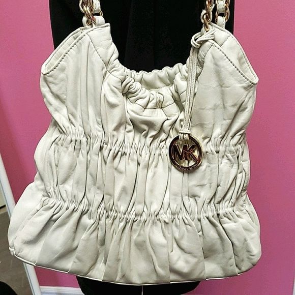 Micheal 💕💕 Kors Cream Soft Leather Bag - Picture 2 of 16